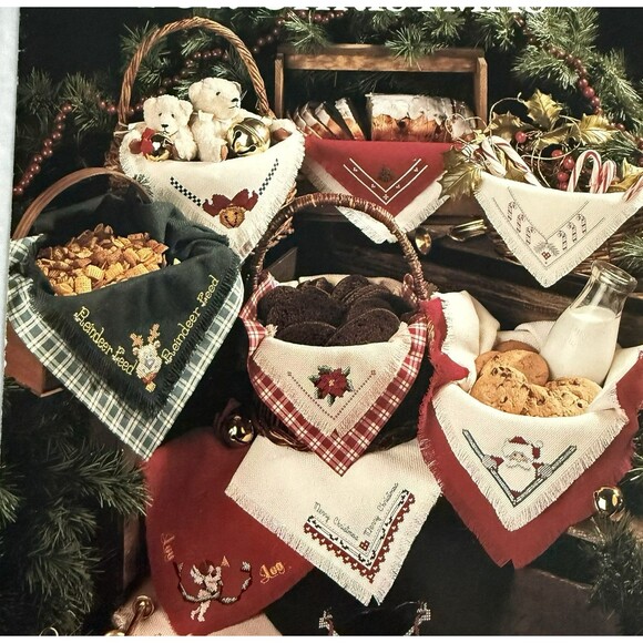 Vtg 80s Christmas Leisure Arts Bread Cloth Cross Stitch Patterns Carol Emmer 741 - Picture 2 of 3